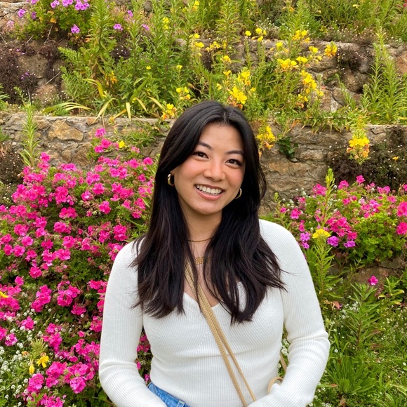 Meet your Posher, Tiffany - Picture 1 of 1